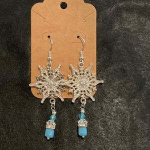 Chic Silver Snowflake Earrings with Blue Beads